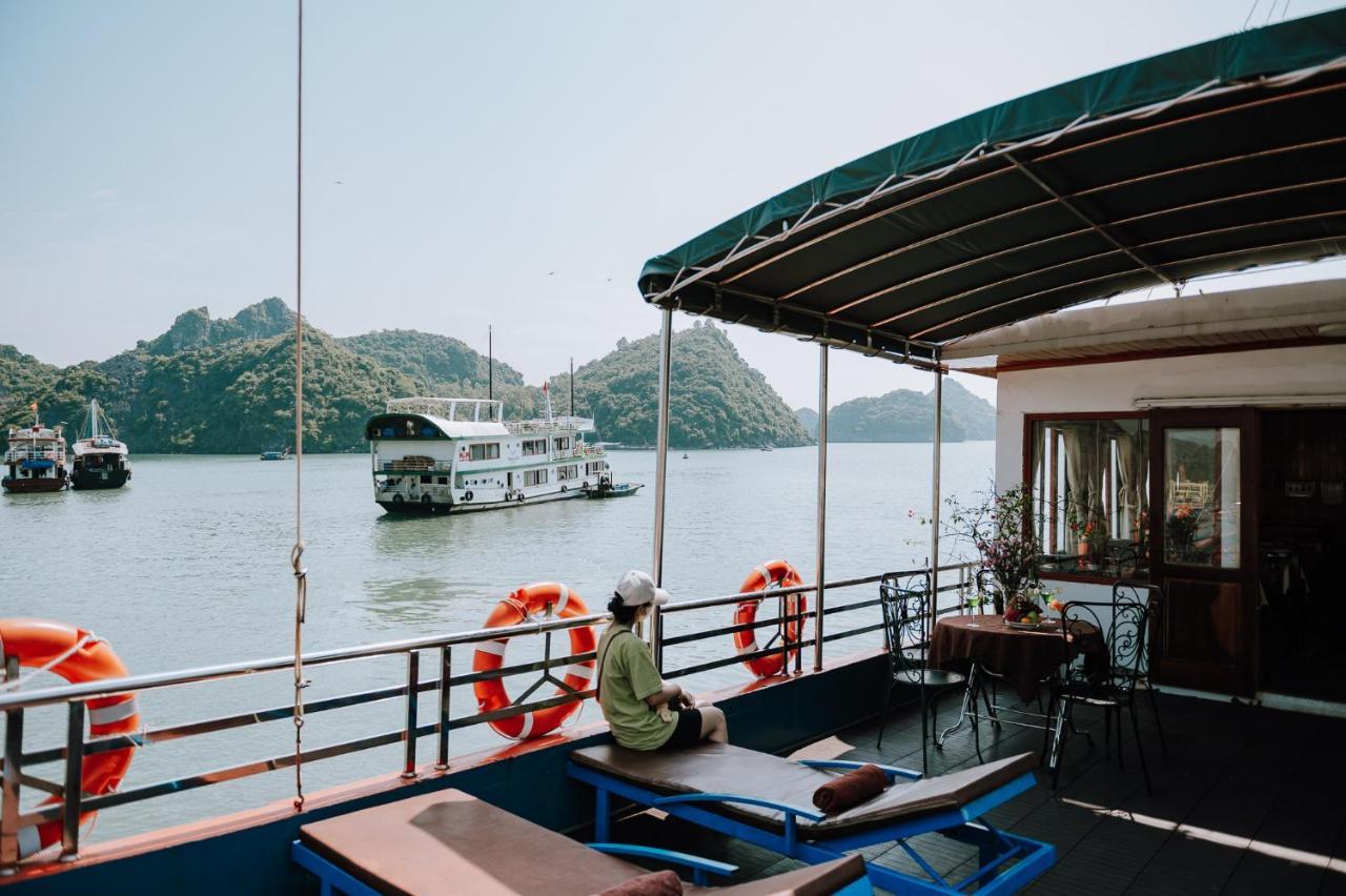 Готель Cat Ba Bay Cruises Dong Khe Sau Екстер'єр фото